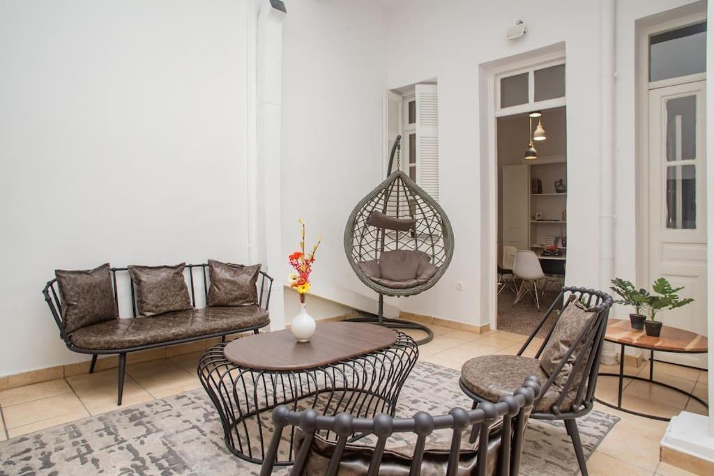 Splendid Full 5Bdr/3Bath/2Kitchens Mansion In Ath Appartement Athene Buitenkant foto