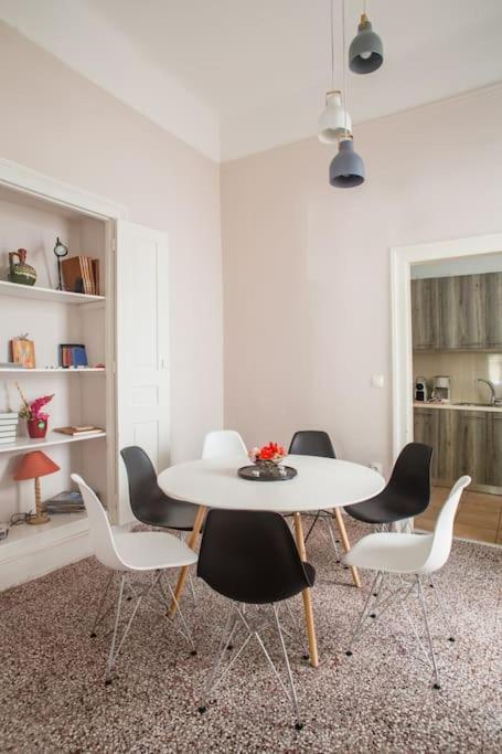 Splendid Full 5Bdr/3Bath/2Kitchens Mansion In Ath Appartement Athene Buitenkant foto